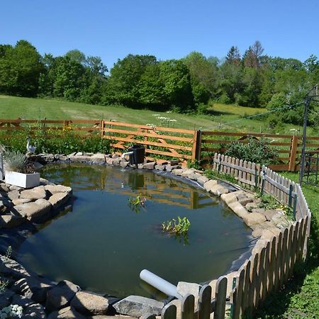 Le Jardin Des Pierres Brunes Saint-Jean-des-Ollières Exterior foto